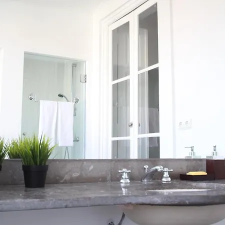 Duplex Avec Terrasse Vue Sur Castelo Sao Jorge