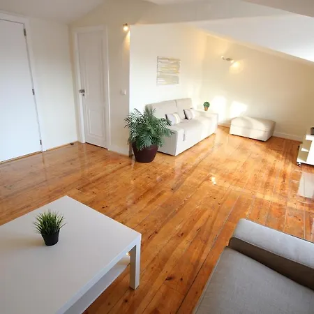 Duplex Avec Terrasse Vue Sur Castelo Sao Jorge Appartement Lissabon